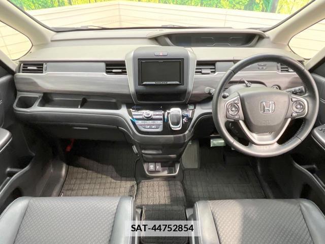 Honda FREED HYBRID 2021-10 7868432-1