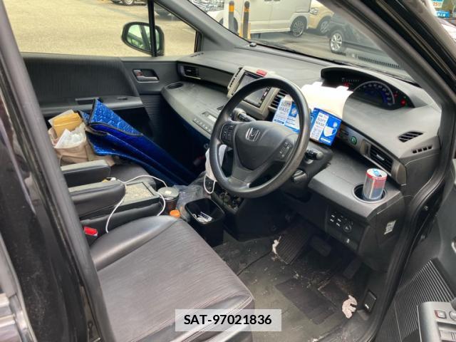 Honda FREED SPIKE 2016-05 7869525-14