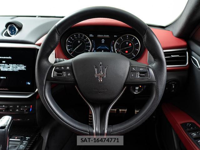 Maserati GHIBLI 2023-08 7870382-11