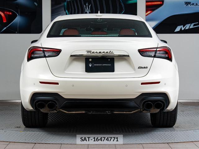 Maserati GHIBLI 2023-08 7870382-18