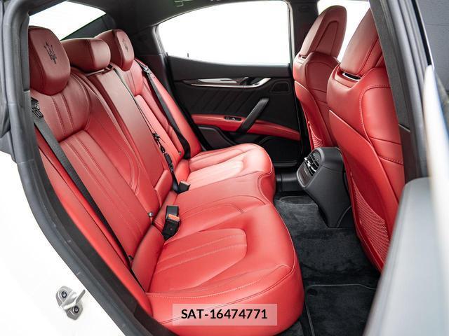 Maserati GHIBLI 2023-08 7870382-8