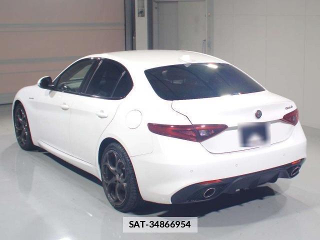 ALFA ROMEO Giulia 2021-06 7871996-7