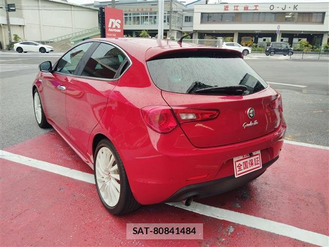 ALFA ROMEO GIULIETTA 2012-06 7869722-12