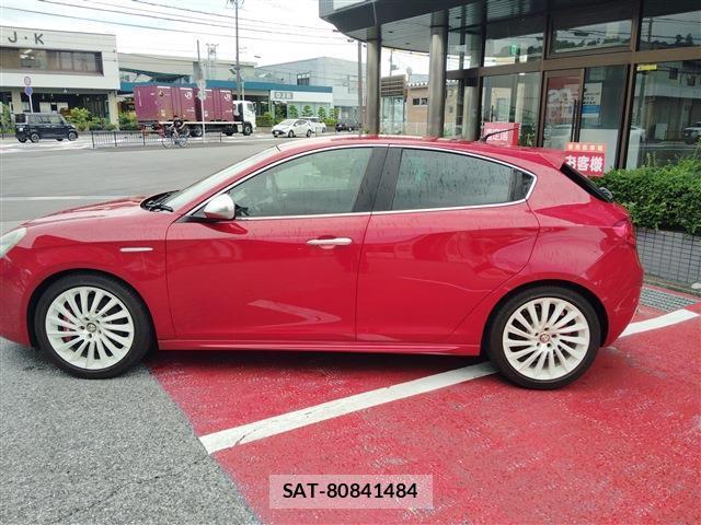 ALFA ROMEO GIULIETTA 2012-06 7869722-14