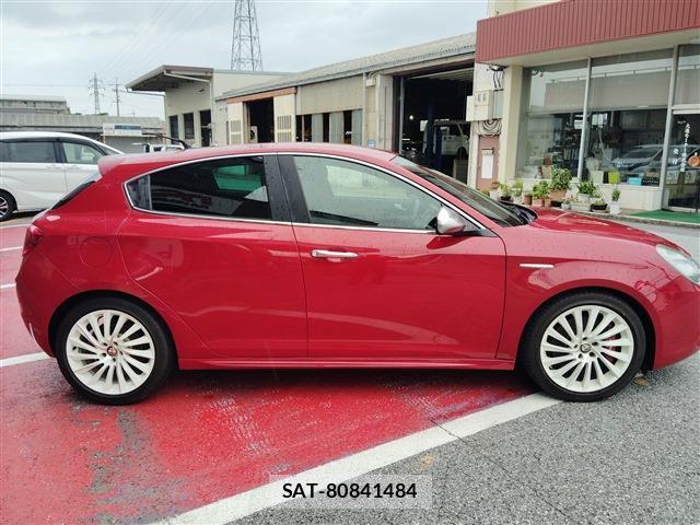 ALFA ROMEO GIULIETTA 2012-06 7869722-6