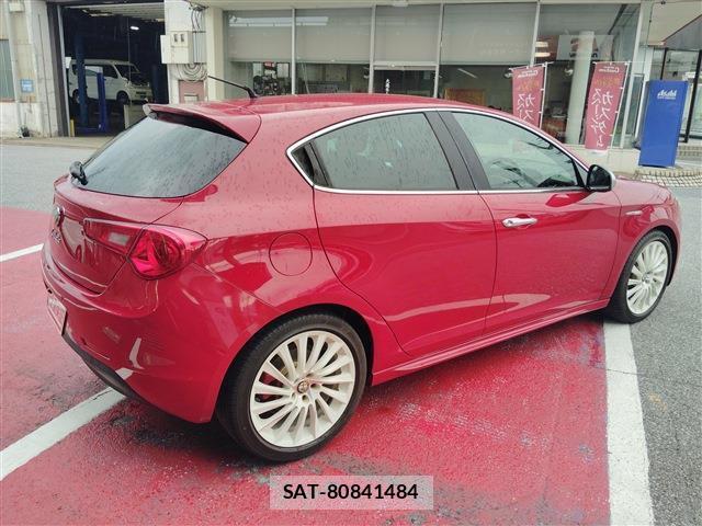 ALFA ROMEO GIULIETTA 2012-06 7869722-8