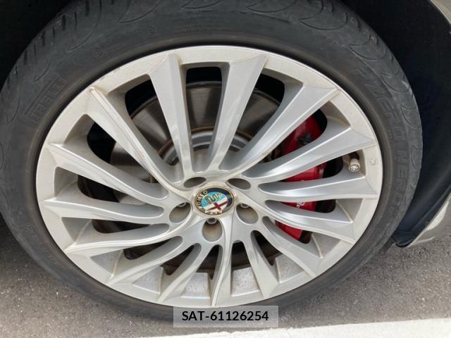 ALFA ROMEO GIULIETTA 2013-03 7870855-13