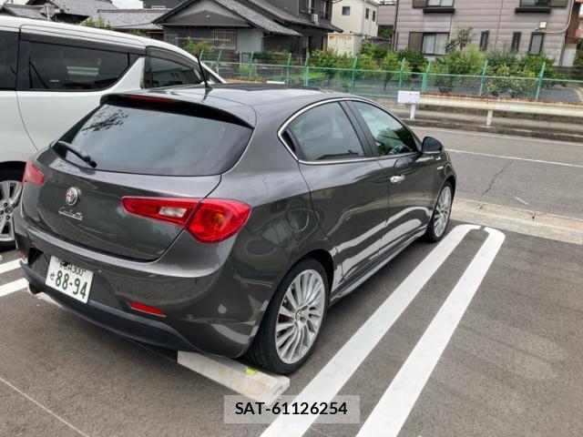 ALFA ROMEO GIULIETTA 2013-03 7870855-3