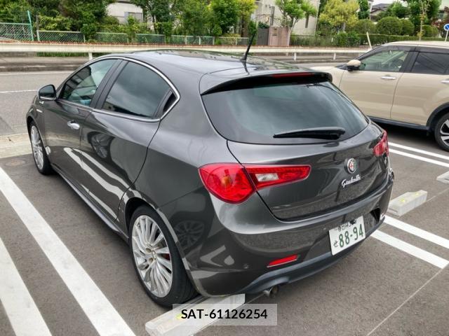 ALFA ROMEO GIULIETTA 2013-03 7870855-4