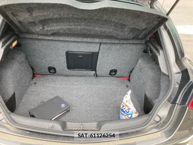 ALFA ROMEO GIULIETTA 2013-03 7870855-6