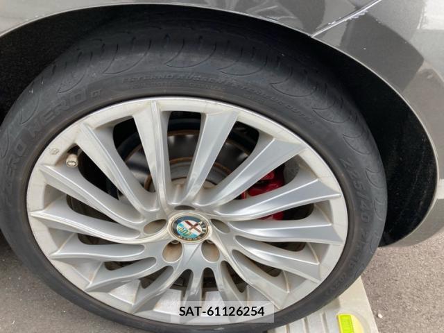 ALFA ROMEO GIULIETTA 2013-03 7870855-8