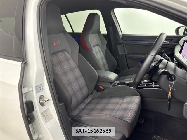 VolksWagen GOLF GTI 2022-10 7872174-3
