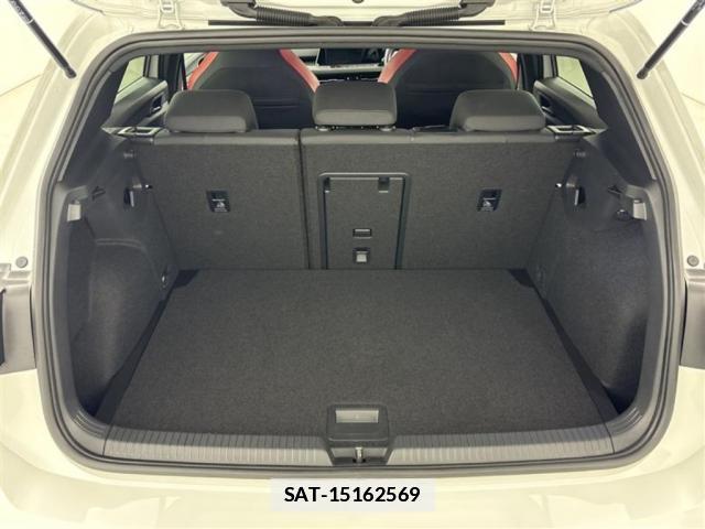 VolksWagen GOLF GTI 2022-10 7872174-7