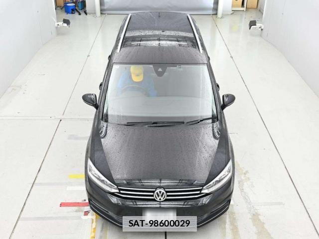 VolksWagen GOLF TOURAN 2018-08 7871184-5