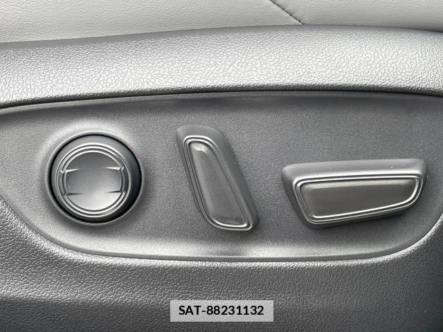 Toyota HARRIER HYBRID 2021-09 7868256-8