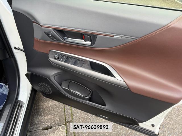 Toyota HARRIER 2022-08 7868647-16