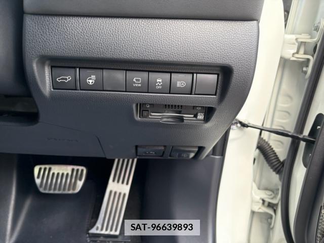 Toyota HARRIER 2022-08 7868647-17