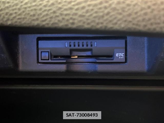 Toyota HARRIER 2017-01 7868767-6