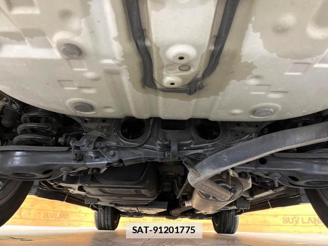 Toyota HARRIER 2017-08 7869283-18