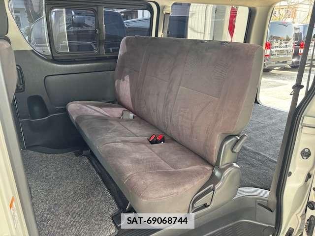 Toyota HIACE VAN 2016-11 7867787-13