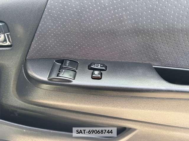 Toyota HIACE VAN 2016-11 7867787-14