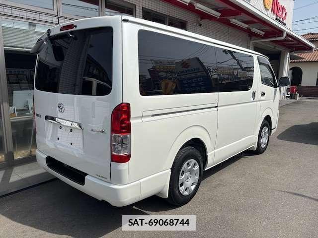 Toyota HIACE VAN 2016-11 7867787-2
