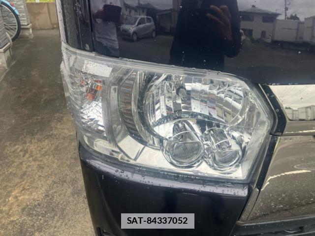 Toyota HIACE VAN 2024-04 7868840-2