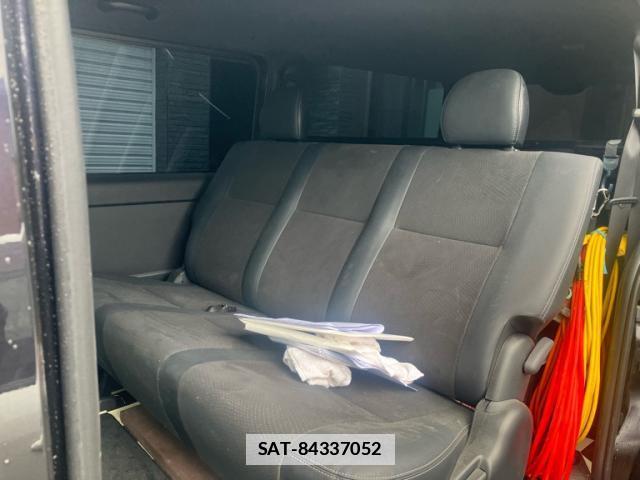 Toyota HIACE VAN 2024-04 7868840-8