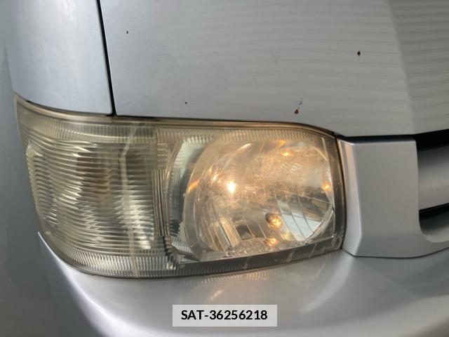 Toyota HIACE VAN 2005-03 7869971-11
