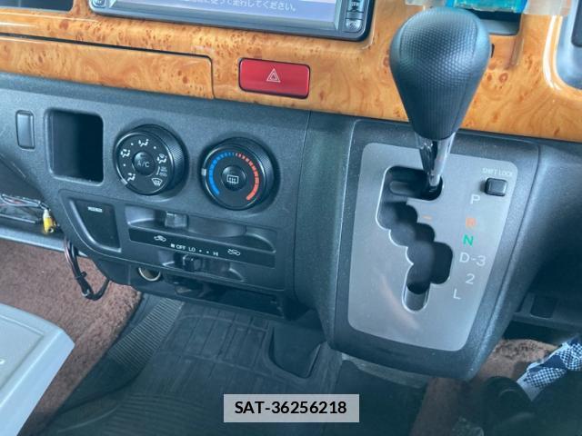 Toyota HIACE VAN 2005-03 7869971-14