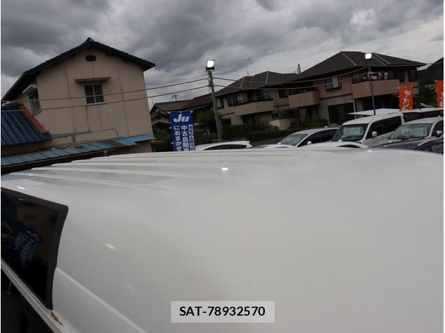 Toyota HIACE VAN 2013-04 7870751-11
