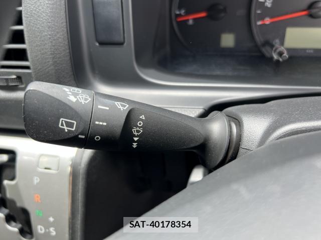 Toyota HIACE VAN 2015-11 7872129-11