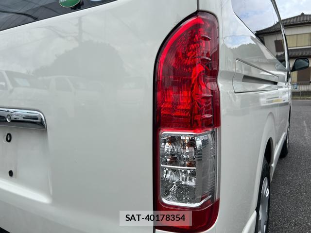 Toyota HIACE VAN 2015-11 7872129-16