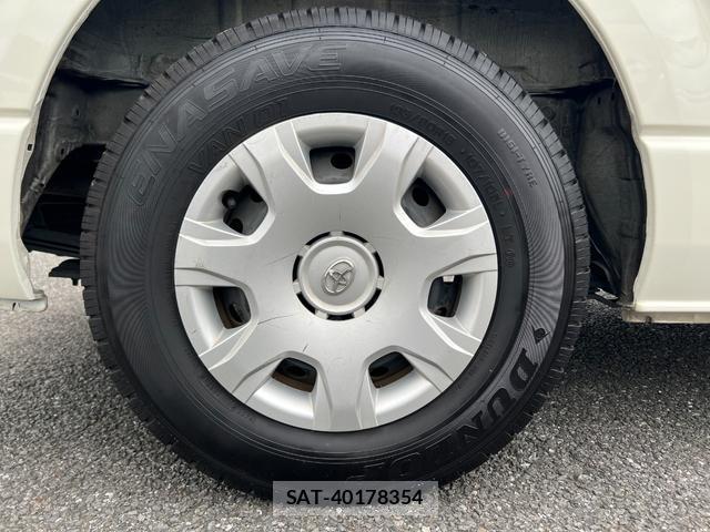 Toyota HIACE VAN 2015-11 7872129-17
