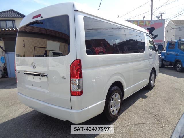Toyota HIACE WAGON 2024-02 7872674-17