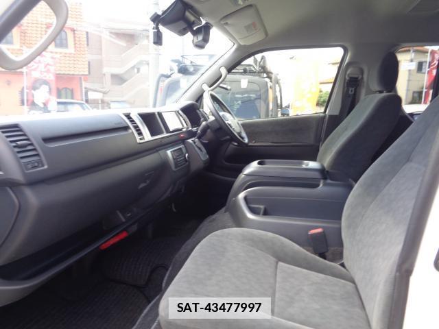 Toyota HIACE WAGON 2024-02 7872674-4