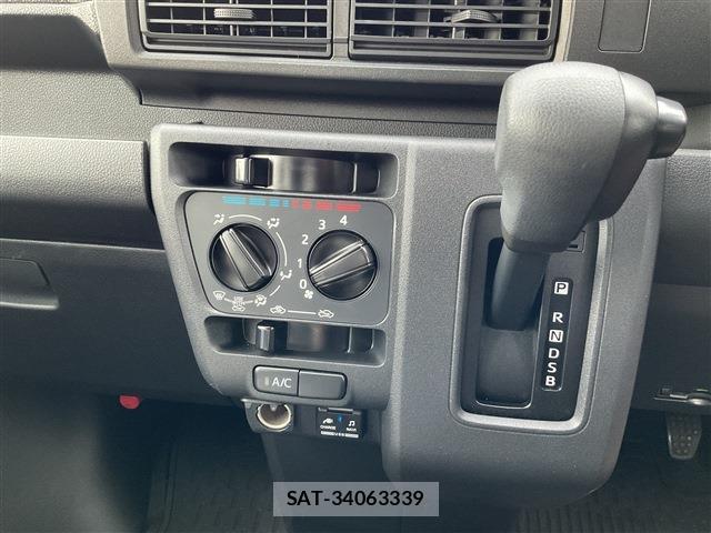 Daihatsu HIJET CARGO 2022-12 7871356-9