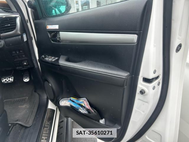 Toyota HILUX 2020-09 7868507-4