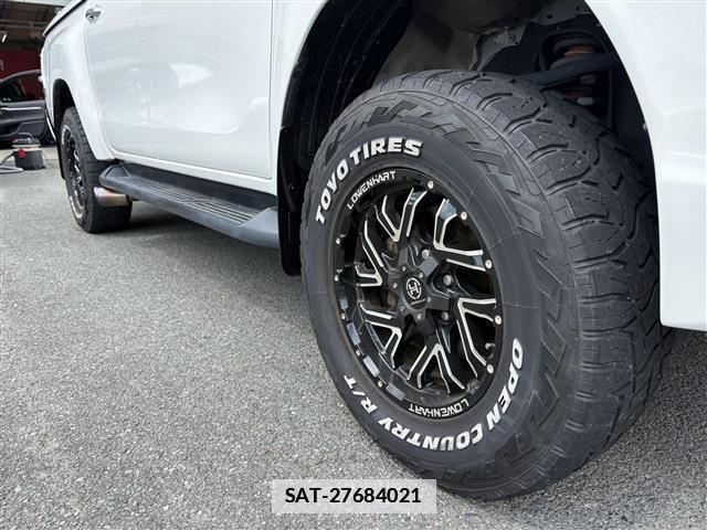 Toyota HILUX 2021-06 7870480-10