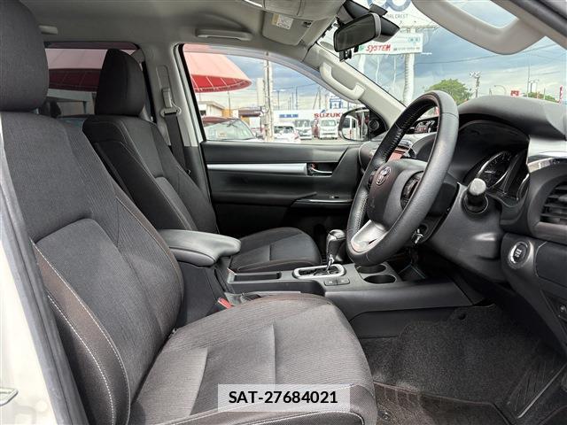 Toyota HILUX 2021-06 7870480-11