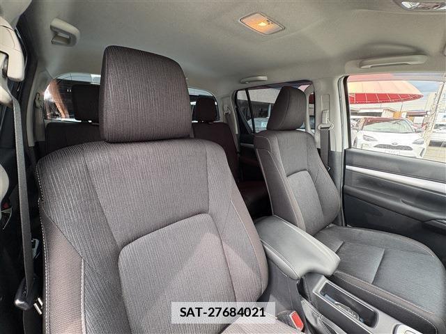 Toyota HILUX 2021-06 7870480-12