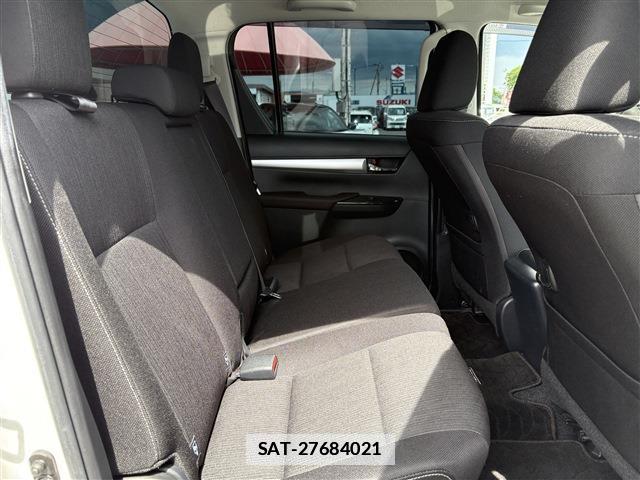 Toyota HILUX 2021-06 7870480-15