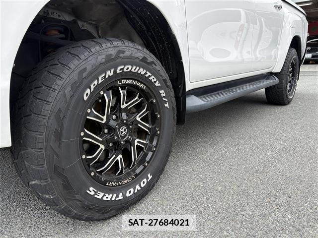 Toyota HILUX 2021-06 7870480-9