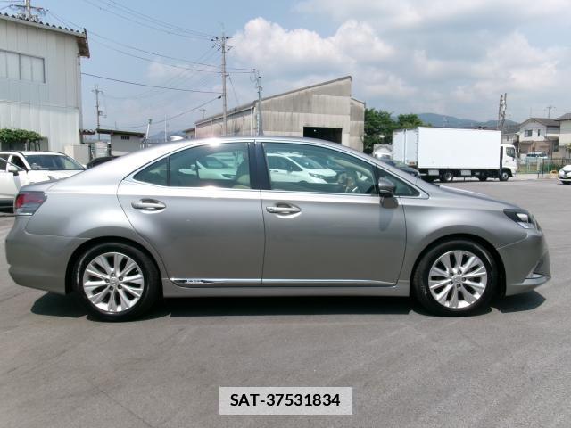 Lexus HS 2016-03 7868959-3