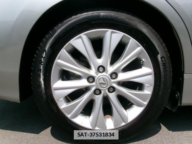 Lexus HS 2016-03 7868959-8