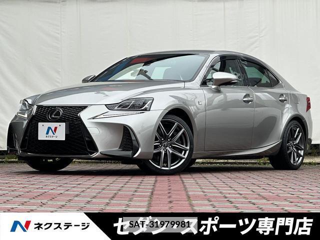 Lexus IS 2018-02 7868343-0
