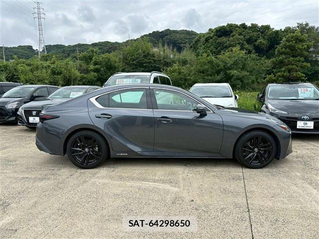 Lexus IS 2021-06 7871475-14