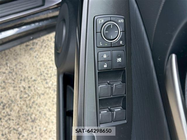 Lexus IS 2021-06 7871475-17