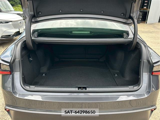 Lexus IS 2021-06 7871475-6
