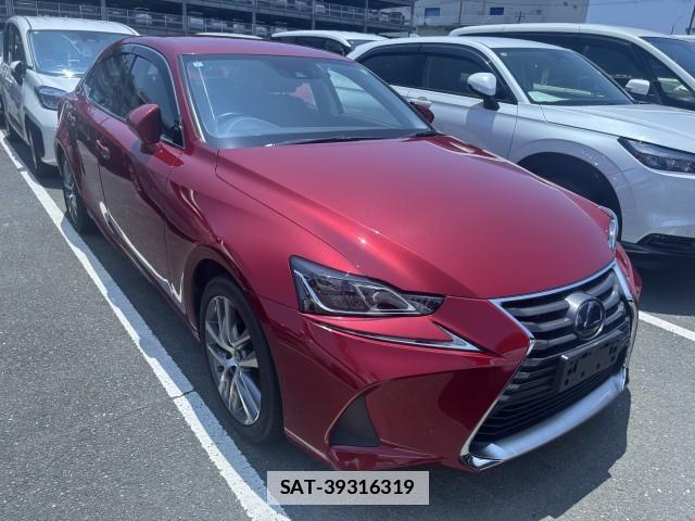 Lexus IS 2017-07 7871691-1